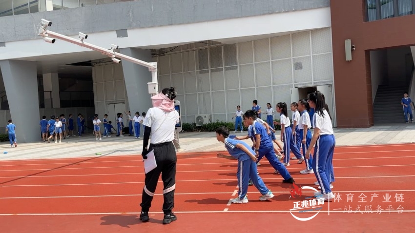 “智慧操场”现身深圳育才实验学校，助力学生科学高效运动