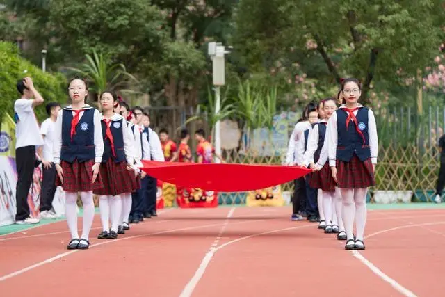 智慧体育，麓城外国语小学第九届体育节开幕